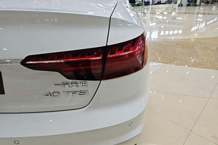 Used Audi A4L 2020 40 TFSI Fashion Dynamic Model Right Rear Taillight