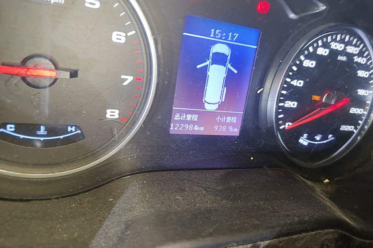 Used JAC Refine M4 2016 2.0L Manual Luxury Version