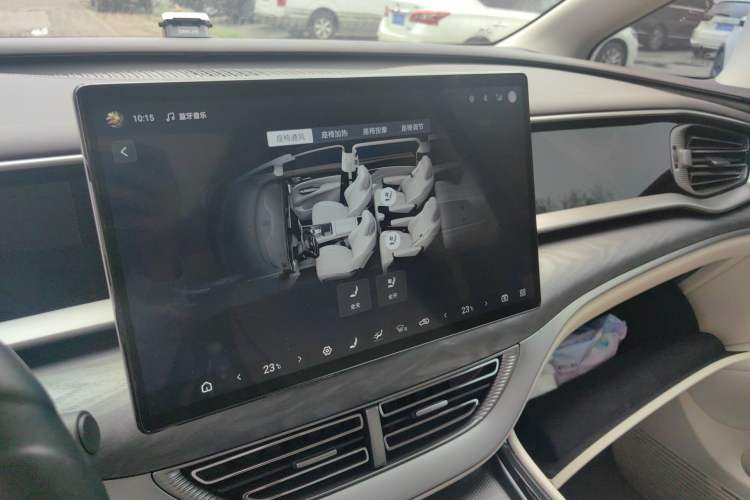 Used Denza D9 2024 DM-i 970 Luxury Model
