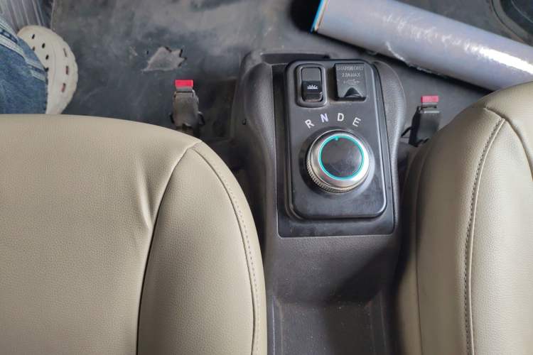 Used Wuling EV50 2020 Pure Electric Van Logistics Vehicle – Penghui Non-Heated Battery
