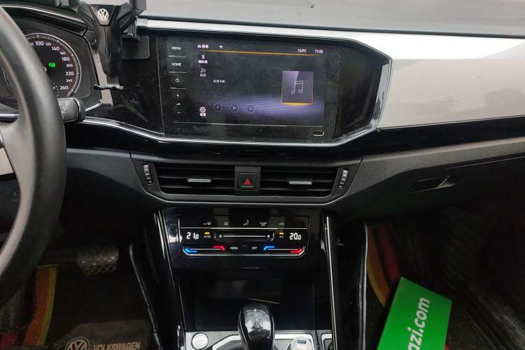 Used Volkswagen Tayron 2021 280TSI Two-Wheel Drive Luxury Smart Connectivity Version Audio And AC Panel