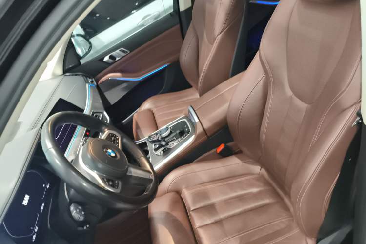 Used BMW X5 2021 xDrive40i M Sport Package Left Front Seat