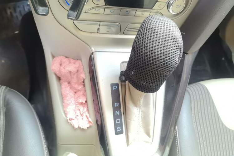 Used Ford Focus 2012 Sedan 1.6L Automatic Fashion Edition
