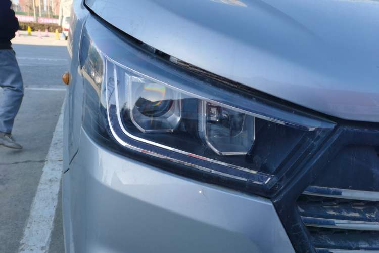 Used Foton Scenic G5 2024 2.0L Gasoline Commercial Version Open-Window 5/6-Seater DAN20L