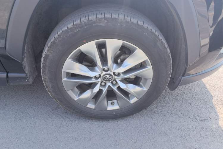 Used Toyota Wildlander 2021 2.0L CVT Two-Wheel Drive Luxury Edition Right Front Wheel Hub