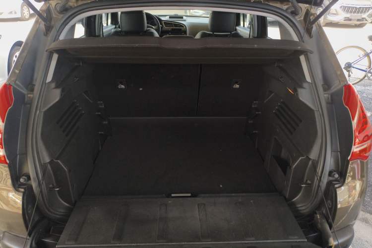 Used Peugeot 3008 2015 2.0L Automatic Trend Edition Trunk