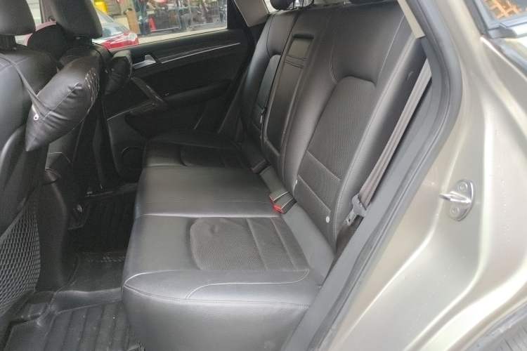 Used Zotye T600 2015 1.5T Manual Luxury Model Left Rear Seat