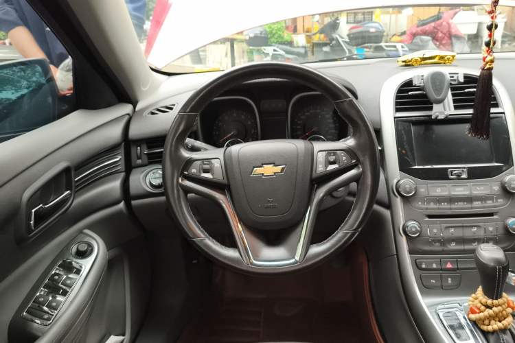 Used Chevrolet Malibu 2014 2.0L Automatic Luxury Edition Steering Wheel