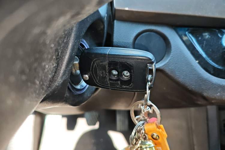 Used Baojun 310W 2017 1.5L Manual Fashion Model China V