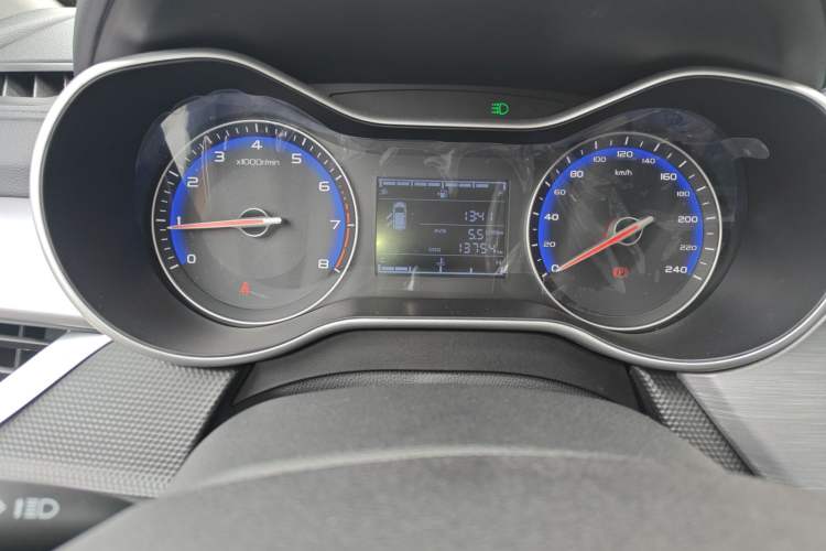 Used Geely Auto Vision 2019 Upgraded Model 1.5L Manual Luxury Version China VI Standard Instrument Cluster