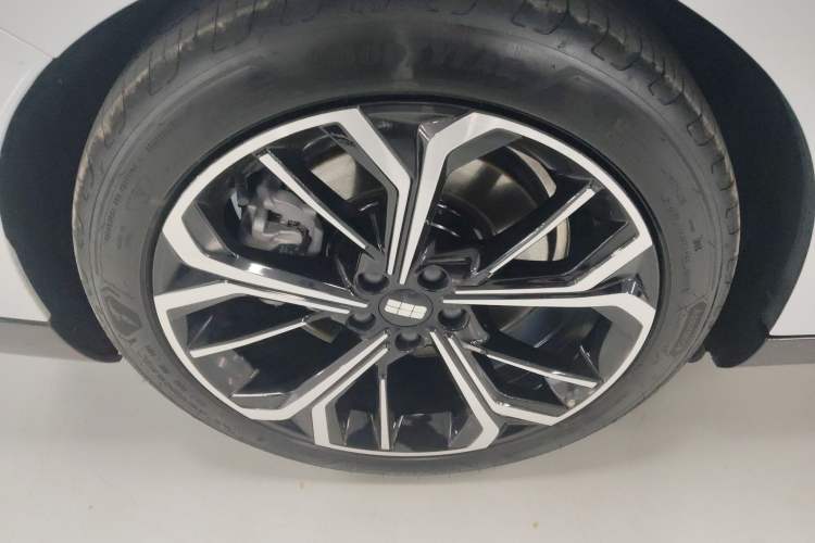 Used Geely Galaxy E8 2025 700 km Long-Range Intelligent Driving Version