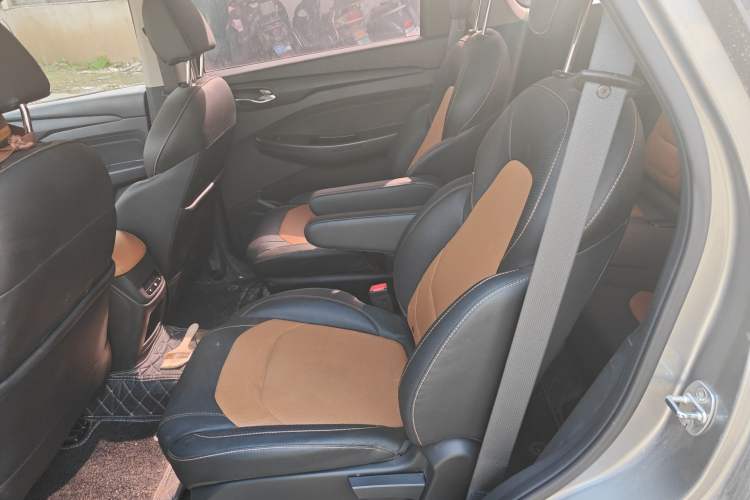 Used Wuling Hongguang S3 2019 1.5L Manual Comfort Model China VI Standard Left Rear Seat