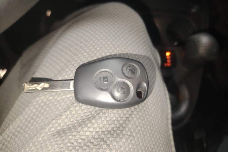 Used smart fortwo 2015 1.0L 52 kW hardtop Dynamic version