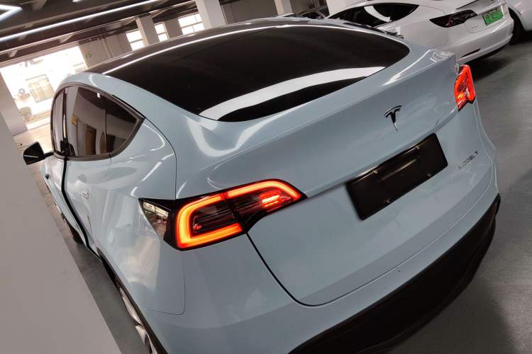 Used Tesla Model Y 2022 Long-Range All-Wheel-Drive Version
