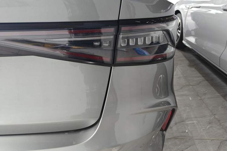 Used Chery Arrizo 8 2022 1.6T DCT Standard Right Rear Taillight