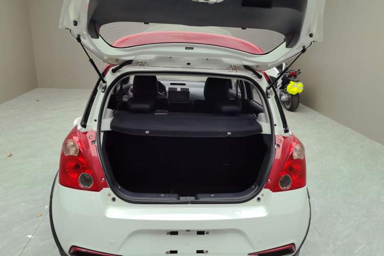 Used Suzuki Swift 2016 1.5L Automatic Fashionable Coolplay Edition