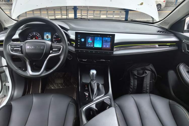 Used Roewe i5 2021 1.5L CVT Black Gold Edition