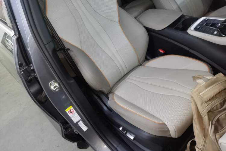 Used BYD Song Pro New Energy 2023 Champion Edition DM-i 110KM Excellence Model Right Front Seat