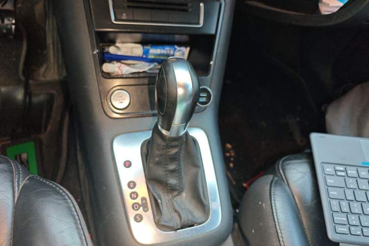Used Volkswagen Tiguan 2013 1.8 TSI Automatic Two-Wheel Drive Comfort Edition Gear Lever