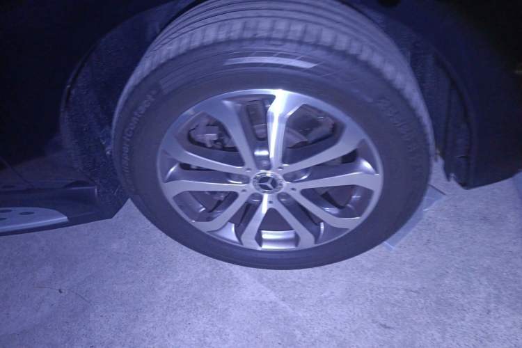 Used Mercedes-Benz GLE 2019 GLE 320 4MATIC Dynamic Edition Prestige Model Right Front Wheel Hub