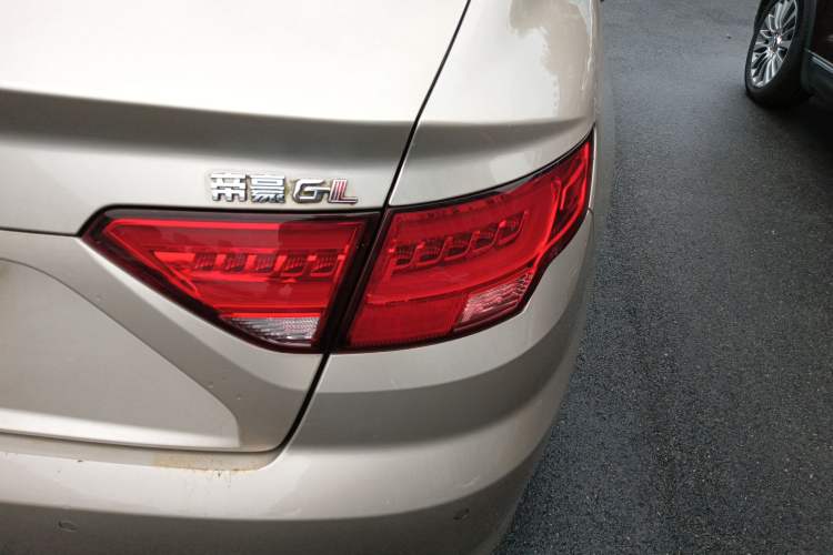Used Geely Auto Emgrand GL 2017 1.3T Manual Elite Model Right Rear Taillight