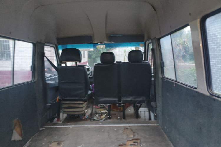 Used Iveco Daily 2014 2.5T-A35 NJ6484ACM47Z4