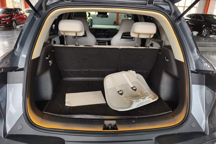 Used BYD Yuan UP 2024 401KM Leading Edition Trunk