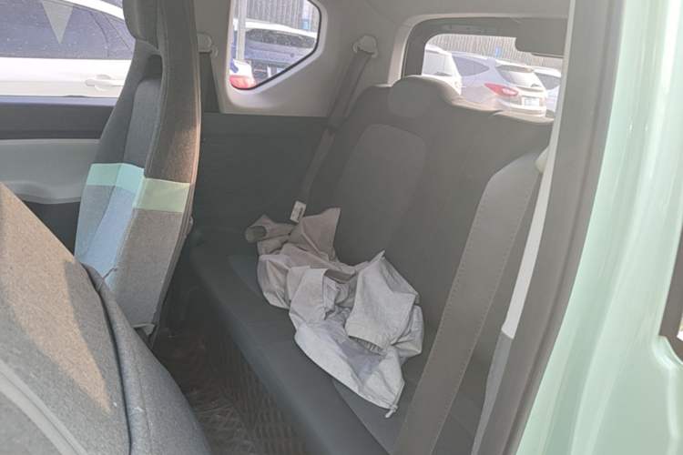 Used Wuling Hongguang MINIEV 2021 Macaron Premium Model – Lithium Iron Phosphate Left Rear Seat