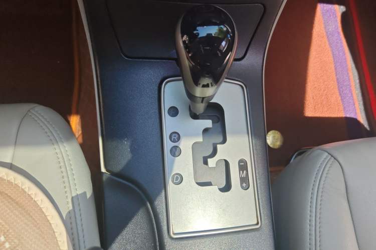 Used Bestune B70 2011 2.0L Automatic Fashion Version