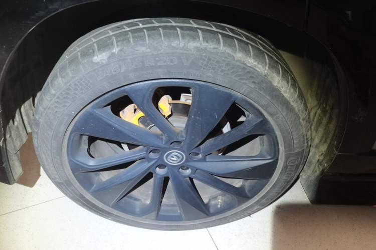 Used CHANGAN UNI-T 2021 1.5T Sport Edition Flagship Version Right Rear Wheel Hub