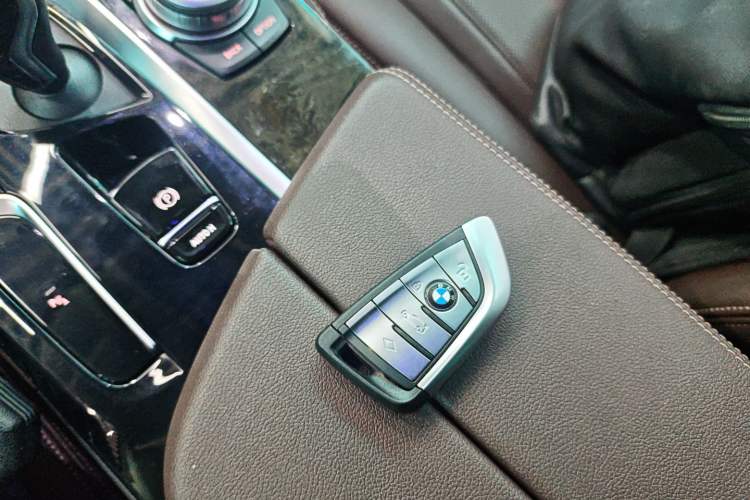 Used BMW 5 Series 2022 Restyled 525Li Luxury Package