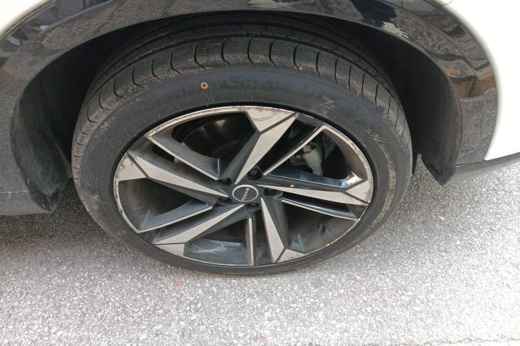 Used Roewe RX5 MAX 2022 1.5T Automatic Zhiwei Prestige Edition
