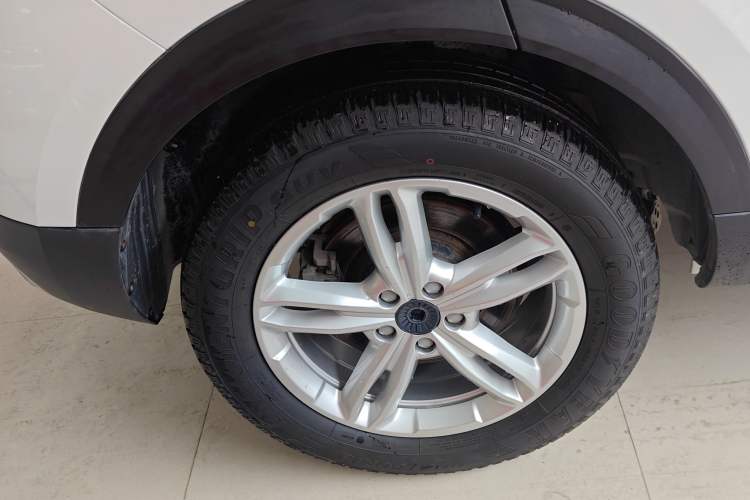 Used Haval H4 2019 Red-Label 1.5 GDIT DCT Luxury Smart Connectivity Model
