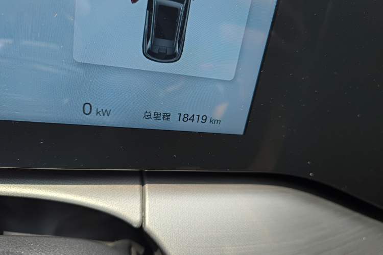 Used BYD Song L DM-i 2024 160km Beyond Edition Odometer Close Up