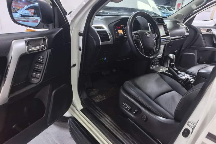 Used Toyota Prado 2018 3.5L Automatic SX Driver Seat