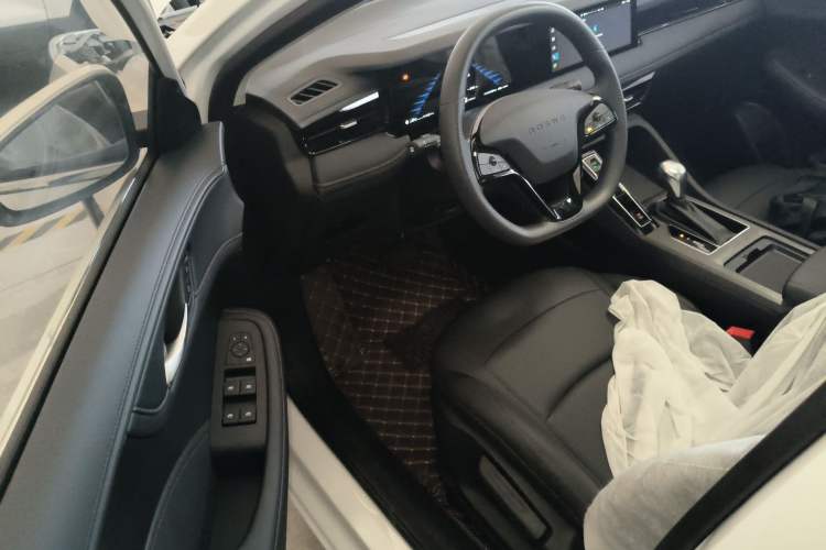 Used Roewe i5 2023 1.5L CVT Luxury Edition Driver Seat