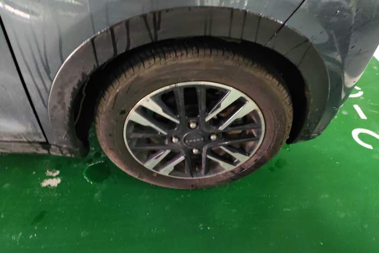 Used Chery Little Ant 2022 Sweet Pink Edition Low-Sugar Version Lithium Iron Phosphate 30 kW 301 km Right Front Wheel Hub