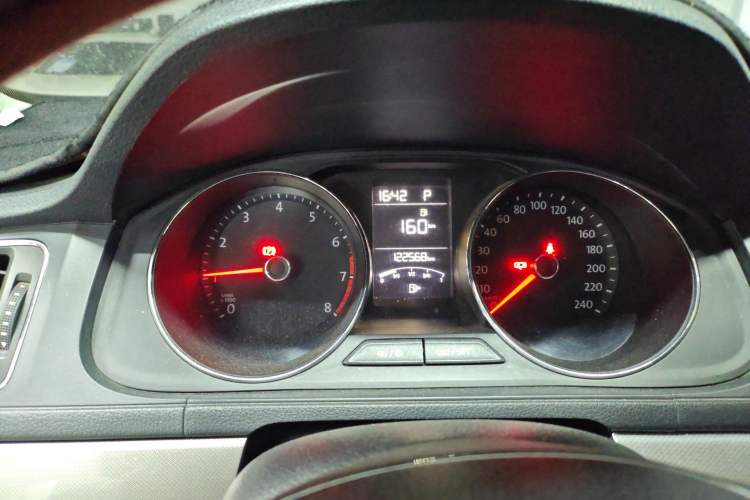 Used Volkswagen Lavida 2018 Classic 1.5L Automatic Comfort Edition China VI Standard Instrument Cluster