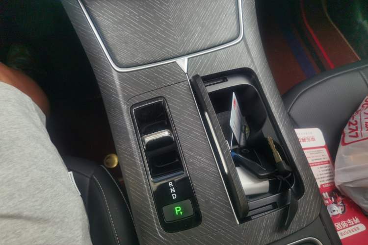 Used Venucia V DD-i 2023 60km iD Version
