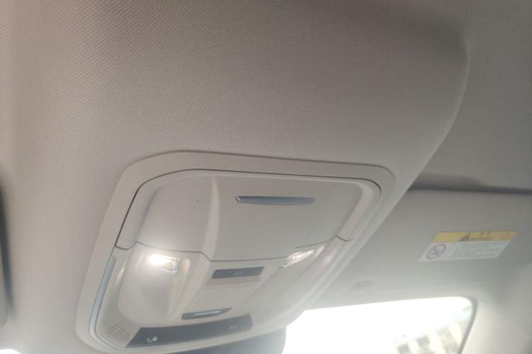 Used ORA Good Cat 2023 401 km Standard Range Comfort Version Lithium Iron Phosphate