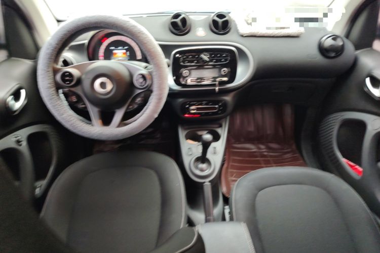 Used smart fortwo 2019 0.9T 66kW Hardtop Wind Power Edition China VI
