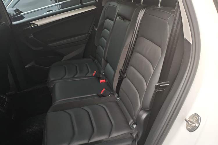 Used Volkswagen Tiguan L 2021 330TSI Automatic Two-Wheel Drive Smart Edition
