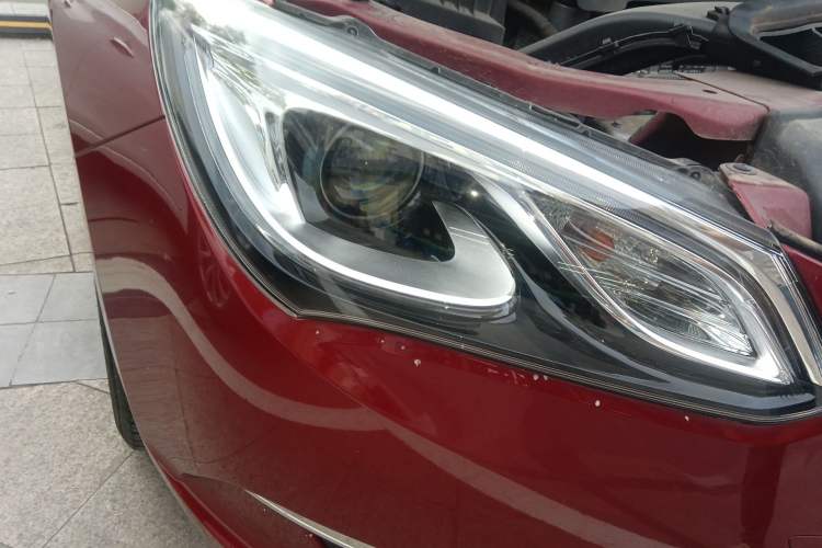 Used Buick GT 2017 15N Automatic Elite Version Right Front Headlight