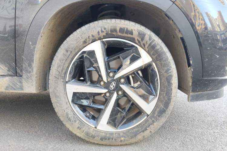 Used Hyundai ix35 2021 2.0L Automatic 2WD GLS Leading Edition Right Front Wheel Hub