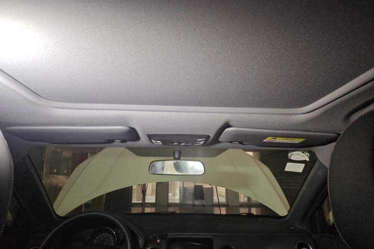 Used Honda XR-V 2017 1.8L EXi CVT Comfort Version Headliner