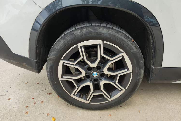 Used BMW X1 2023 sDrive25Li X Design Package Right Rear Wheel Hub