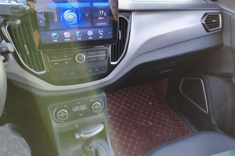 Used FAW Senya R7 2017 1.6L Automatic Smart Version
