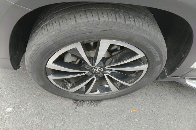 Used Volkswagen Tharu 2021 280TSI Two-Wheel-Drive Luxury Edition Left Front Wheel Hub