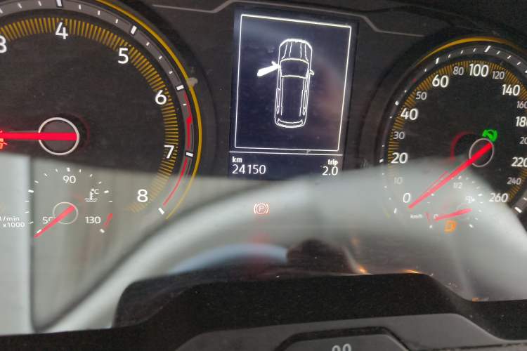 Used Volkswagen Tharu 2021 280TSI Two-Wheel Drive Trend Edition Odometer Close Up