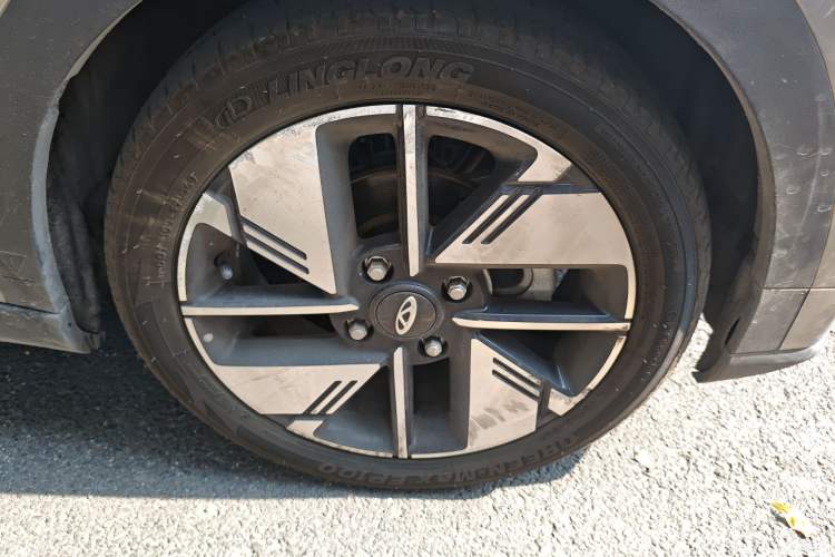 Used Chery New Energy Boundless Pro 2022 408 km Range Shenshou Version Lithium-Ion Battery
